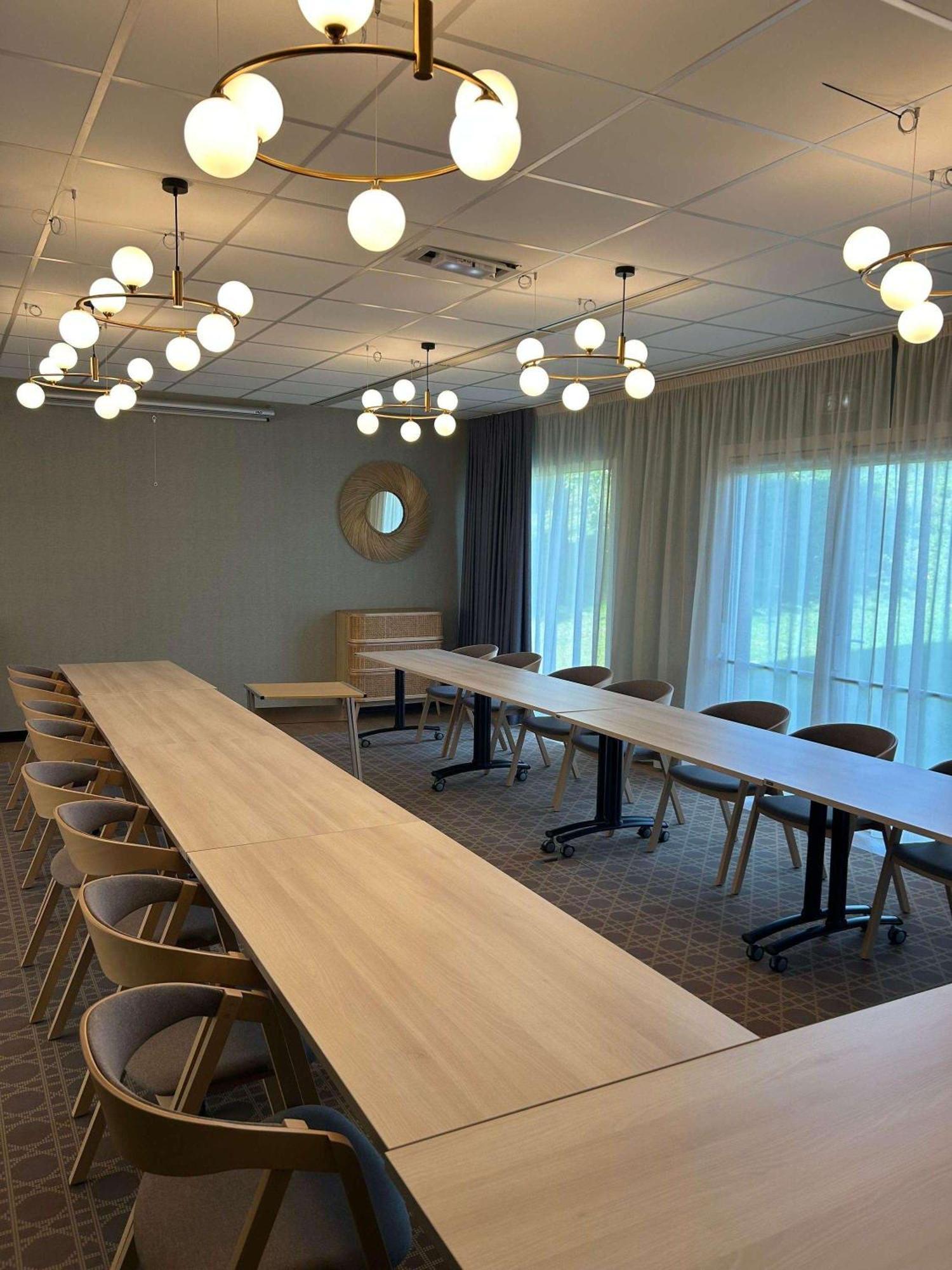 Ibis Styles Pontivy Centre Bretagne Otel Dış mekan fotoğraf